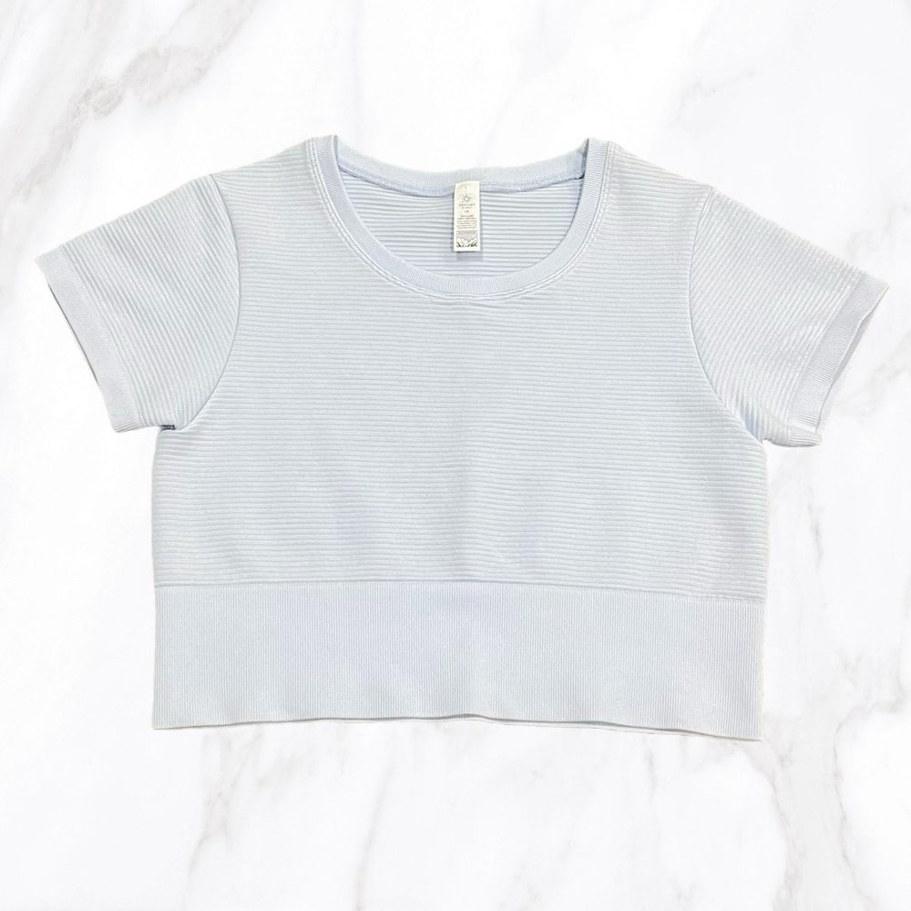 Aerie OFFLINE Wome's Baby Blue Sidewalk Seamless Cropped T-Shirt, Size‎ L
